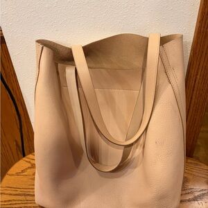 Elegant Tan Leather Tote Bag
